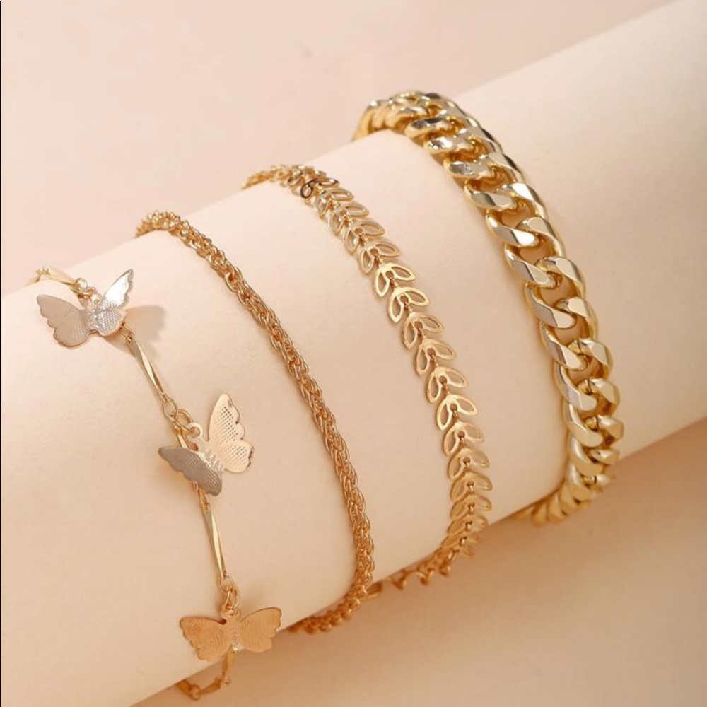 Set of 4 bracelets/anklets